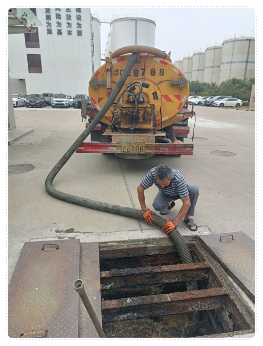 桑珠孜隔油池清掏